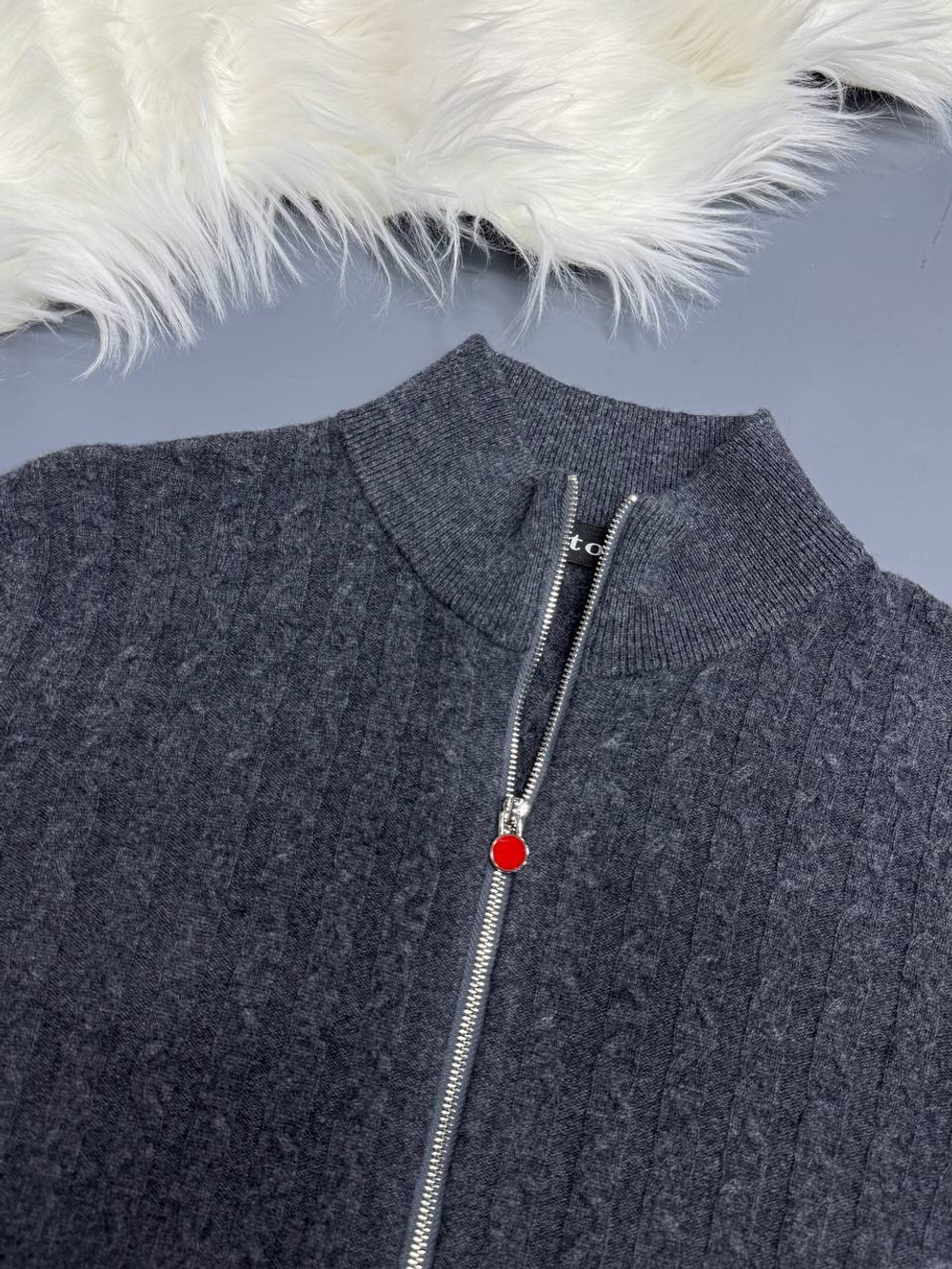 Кардиган Kiton