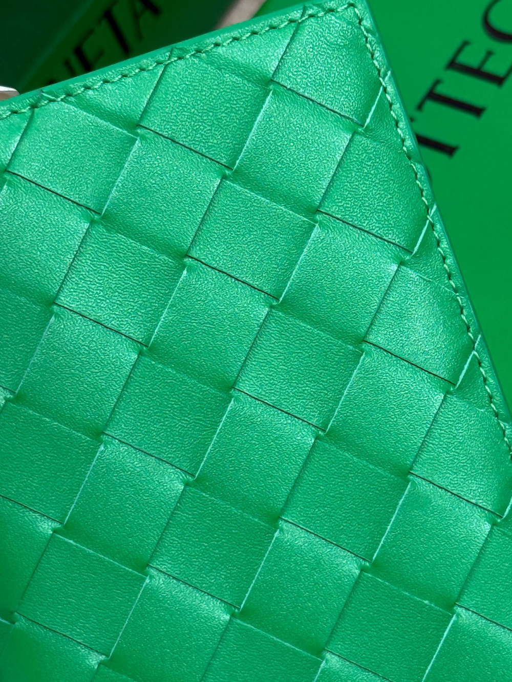 Обложка на паспорт Bottega Veneta