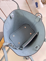 Louis Vuitton Blossom PM Tote