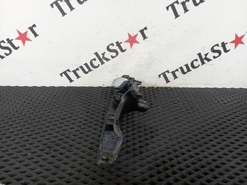 Ручка двери внутренняя правая 2020г