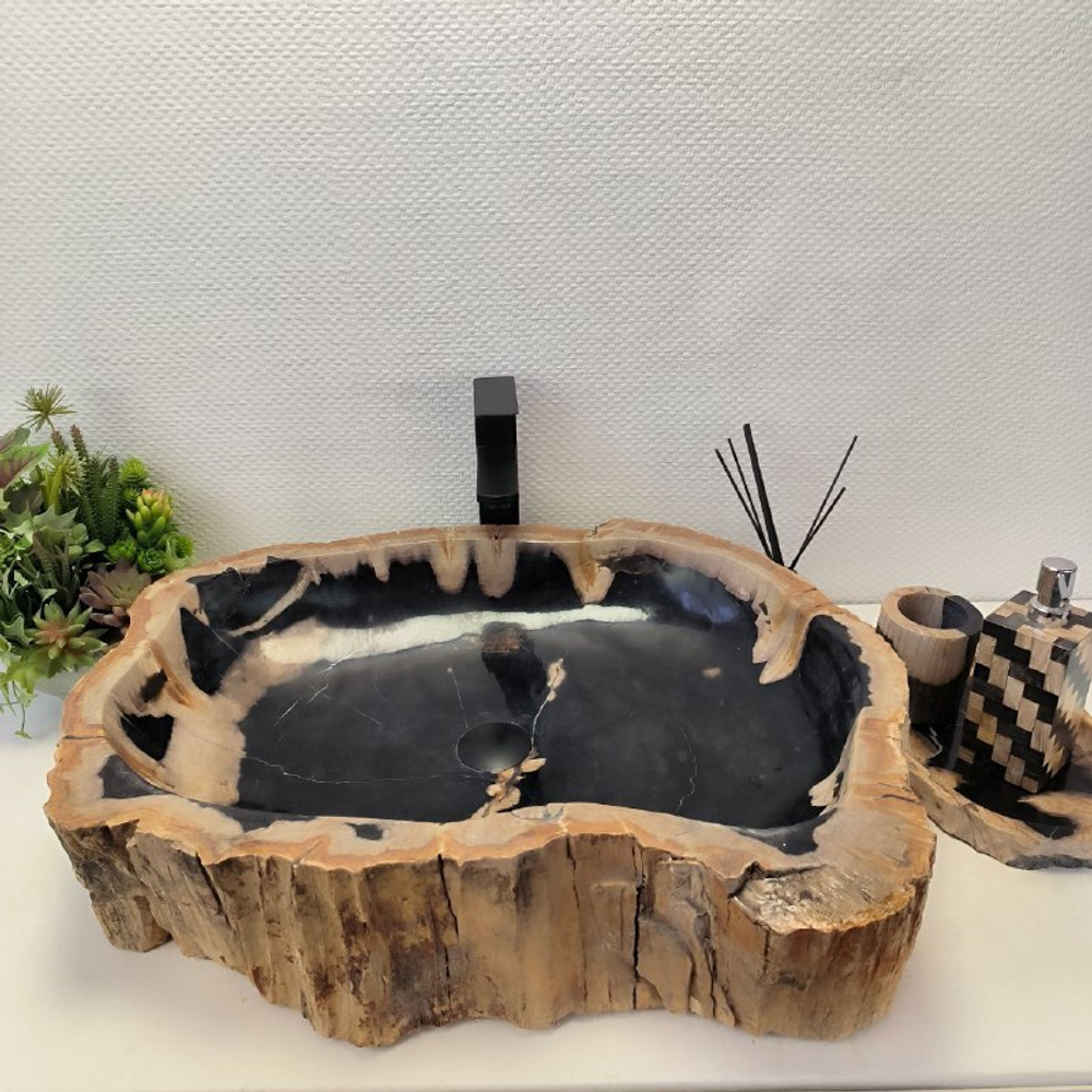 Раковина из окаменелого дерева 67*54*16