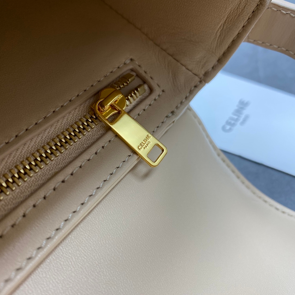 Celine Teen Triomphe Bag 18 cm