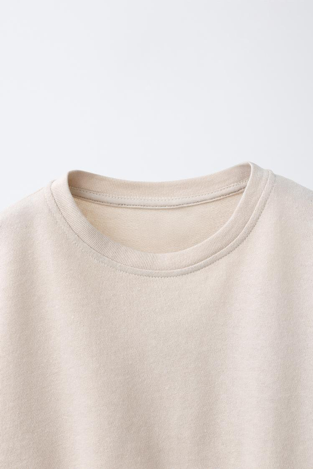 ZARA КОМПЛЕКТ ИЗ ФУТБОЛКИ С ЗАВЯЗКАМИ И БРЮК-ДЖОГГЕ, ПЕСОЧНЫЙ