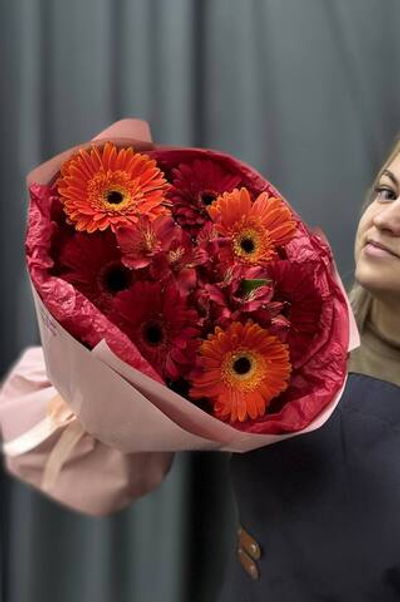 Букет из альстромерий и гербер