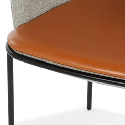 Стул Embrace с подлокотниками