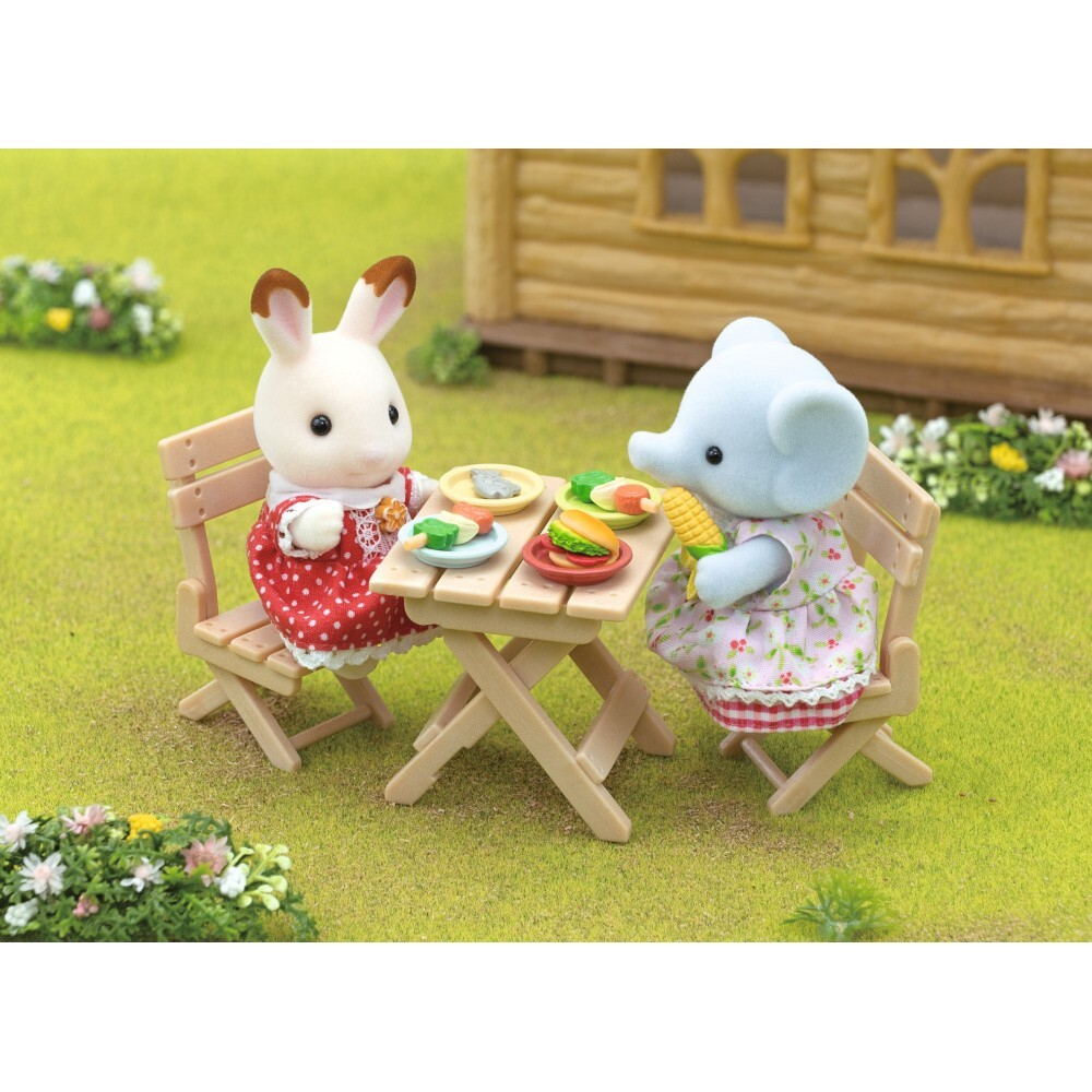 Sylvanian Families - Набор для пикника "Семья слонов" с фигуркой 5640 / артикул   5640  / GTIN 5054131056400