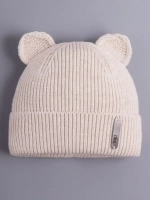 Шапка вязаная демисезонная с ушками