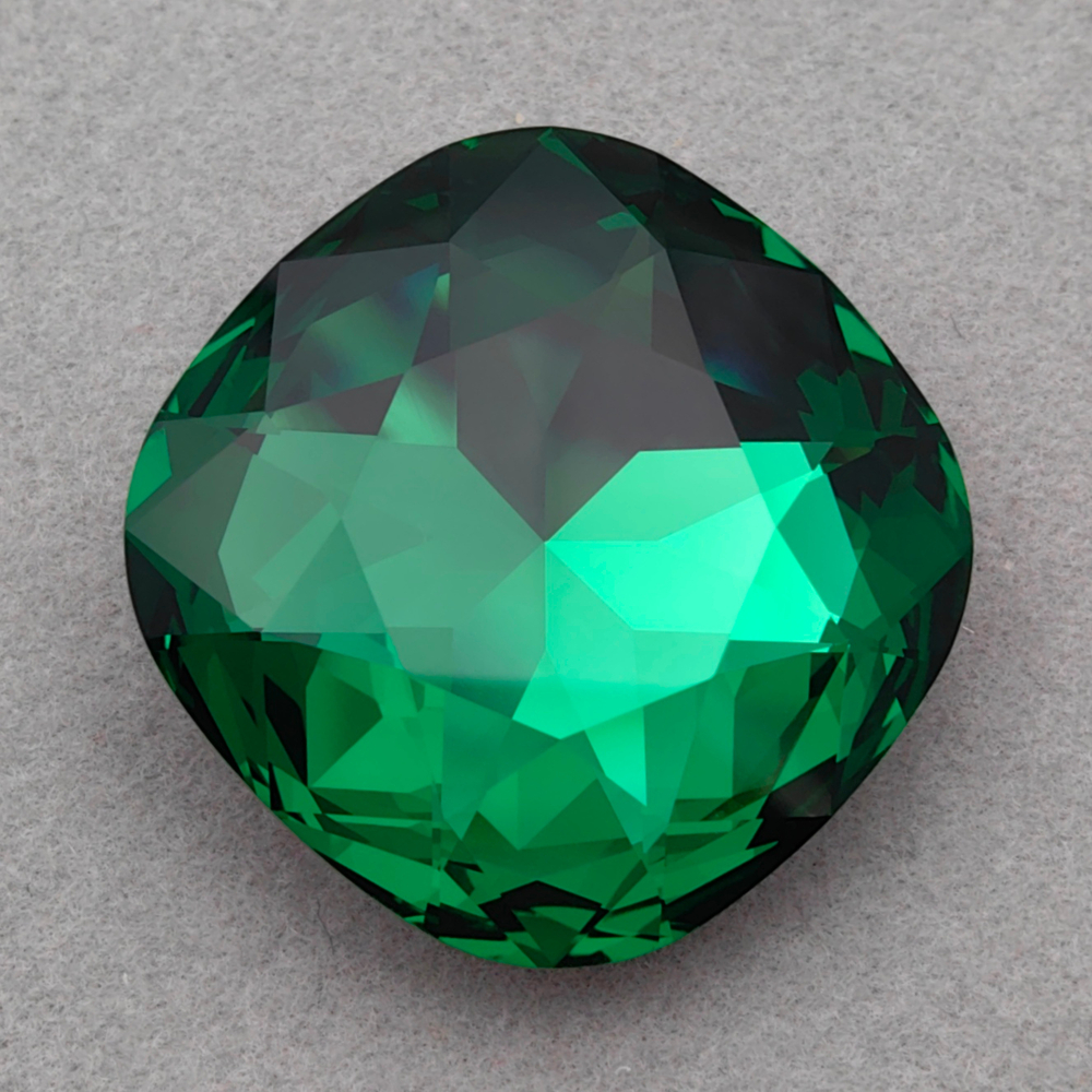 Swarovski 4487 Large Cushion Square FS, Majestic Green F