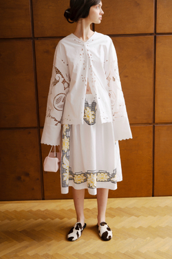 Юбка с крупной вышивкой цветов