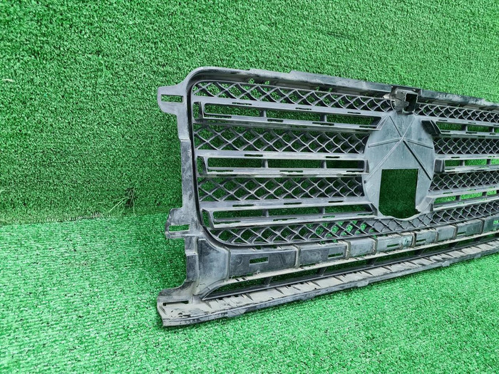 Решетка радиатора Mercedes G W463 (2018-2024)