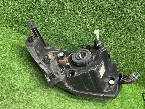 Фара левая Lada Granta (2018-н.в.) галоген