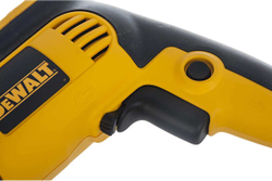 Ударная дрель DeWALT DWD024S