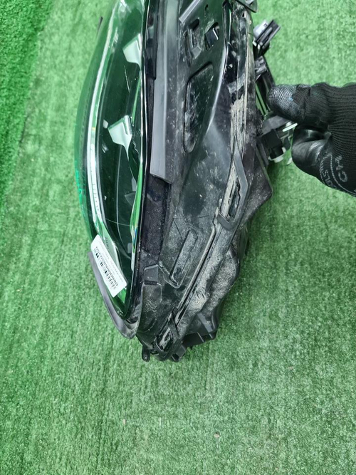 Фара правая Mercedes E W213 (2020-2023) LED
