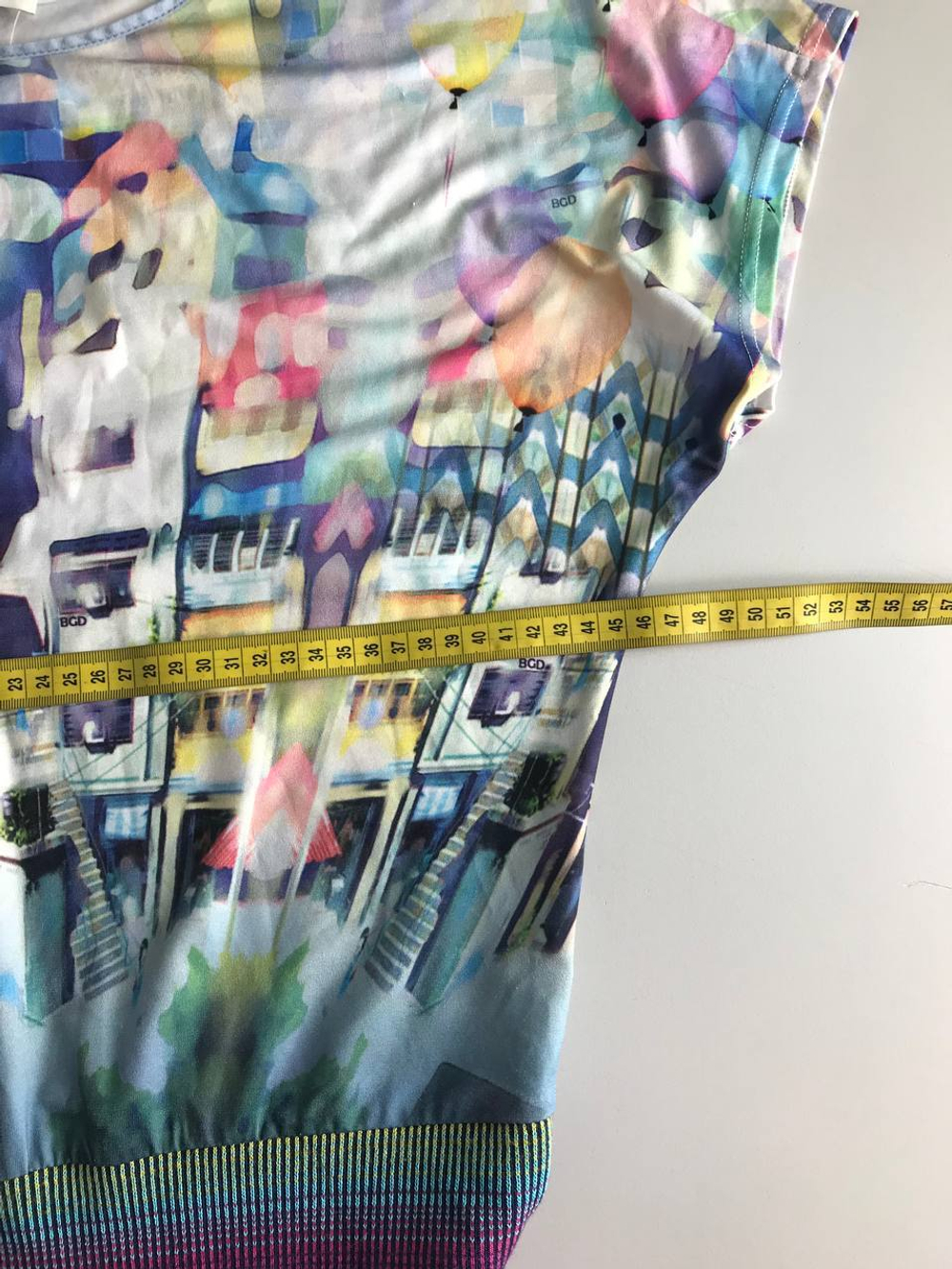 Блузка для стильного акцента, визуально на 46/48 размер