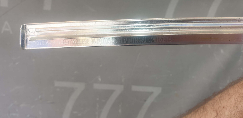 Молдинг двери задней правой Mercedes S (W222) 13-20 Б/У Оригинал A2226989800