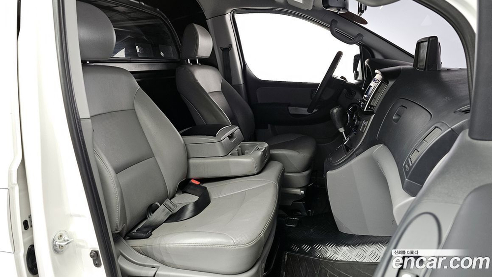 Hyundai The New Grand Starex Van 3-х местный (01.2020)