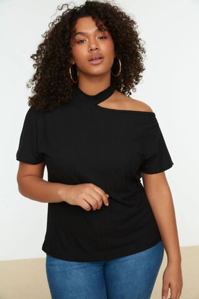Вязаная блузка с черным вырезом и деталями TBBSS22AF0009