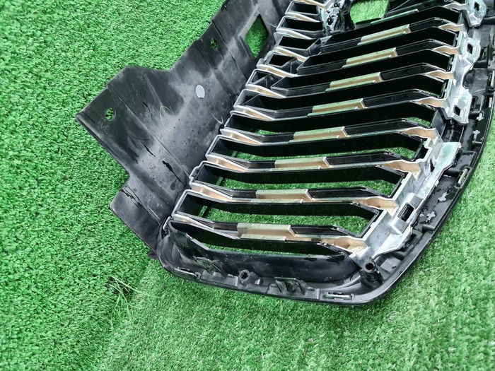 Решетка радиатора Volvo XC60 2 (2021-н.в.)