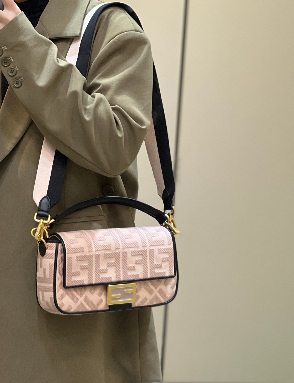 Fendi Baguette 27 cm