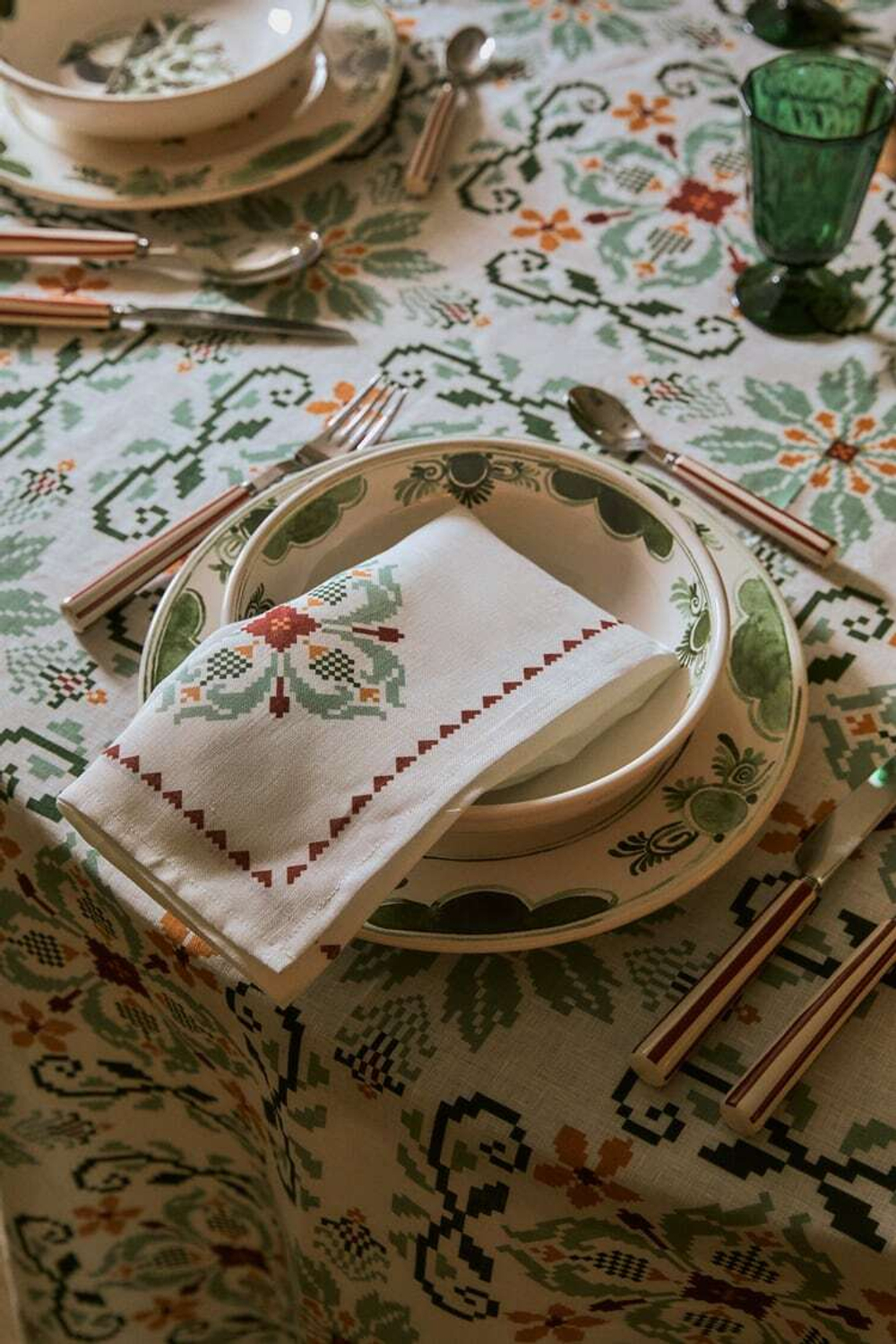 ZARA HOME НАБОР ЛЬНЯНЫХ САЛФЕТОК С ВЫШИВКОЙ КРЕСТИКОМ (НАБОР ИЗ 2 ПРЕДМЕТОВ),  СВЕТЛО-ЗЕЛЕНЫЙ