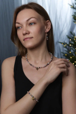 Колье из натурального жемчуга и кошачего глаза с подвесом колибри, оттенок золото