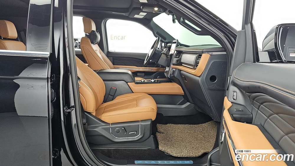 Ford Expedition Platinum 4WD (12.2022)