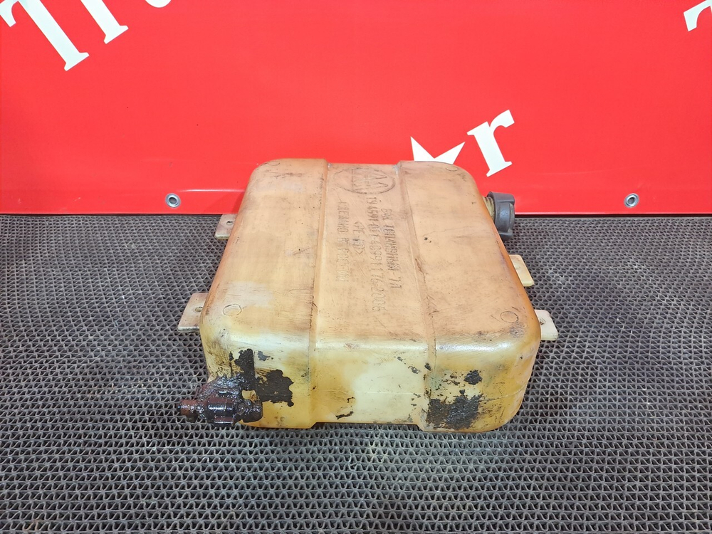 Бачок отопителя 7L