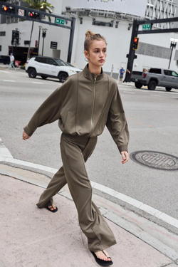 ZARA ПРЯМЫЕ БРЮКИ С ДЕКОРАТИВНОЙ СТРОЧКОЙ, ХАКИ