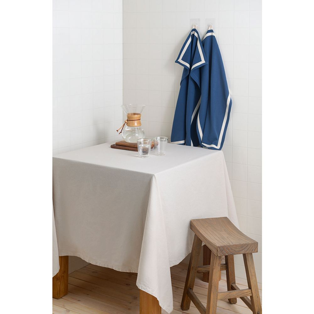 Скатерть из хлопка бежево-серого цвета из коллекции scandinavian touch, 170х170 см