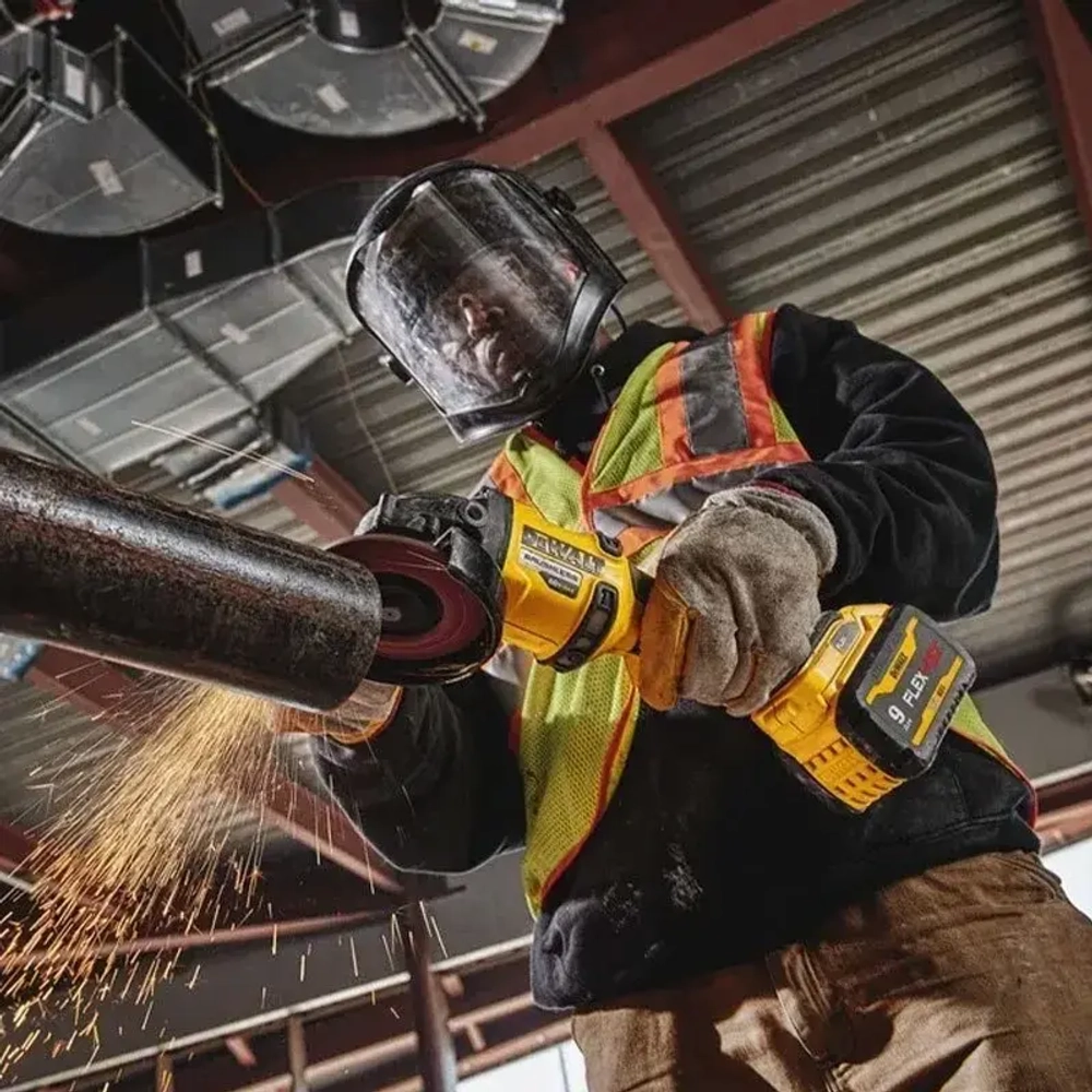 DeWalt DCG418N-XJ аккумуляторная угловая шлифовальная машина (без АКБ и ЗУ)