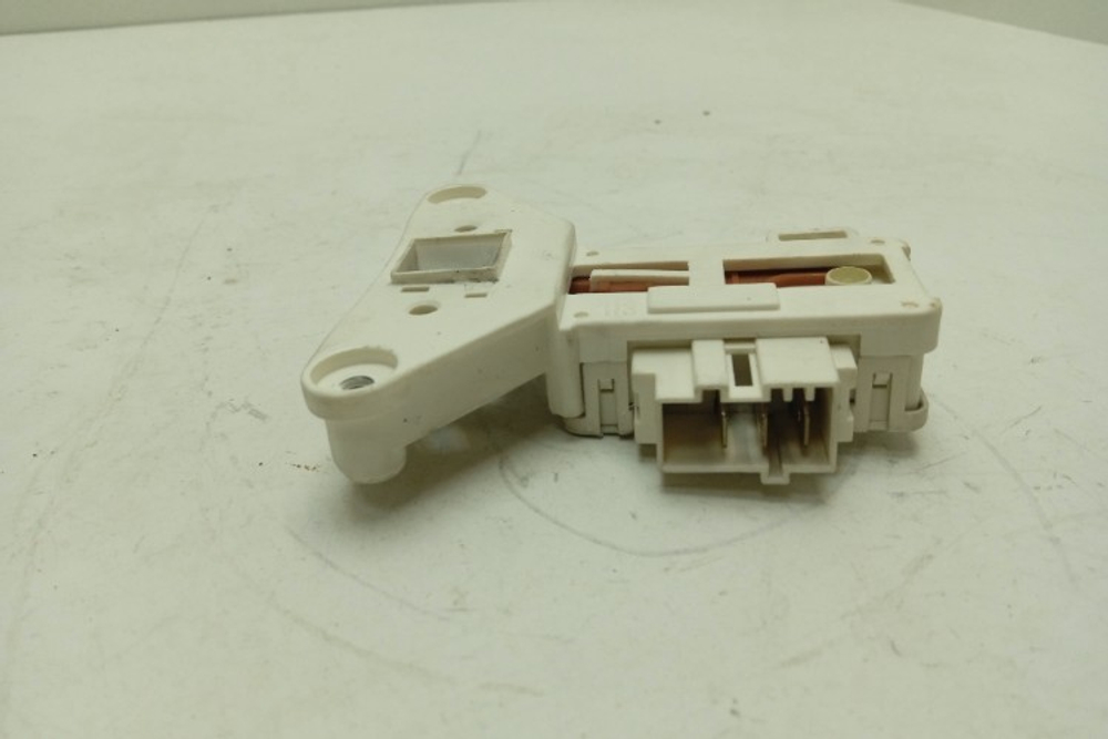 EW6S4R06W кт144 Блокировка люка для стиральной машины Electrolux EW6S4R06W б/у