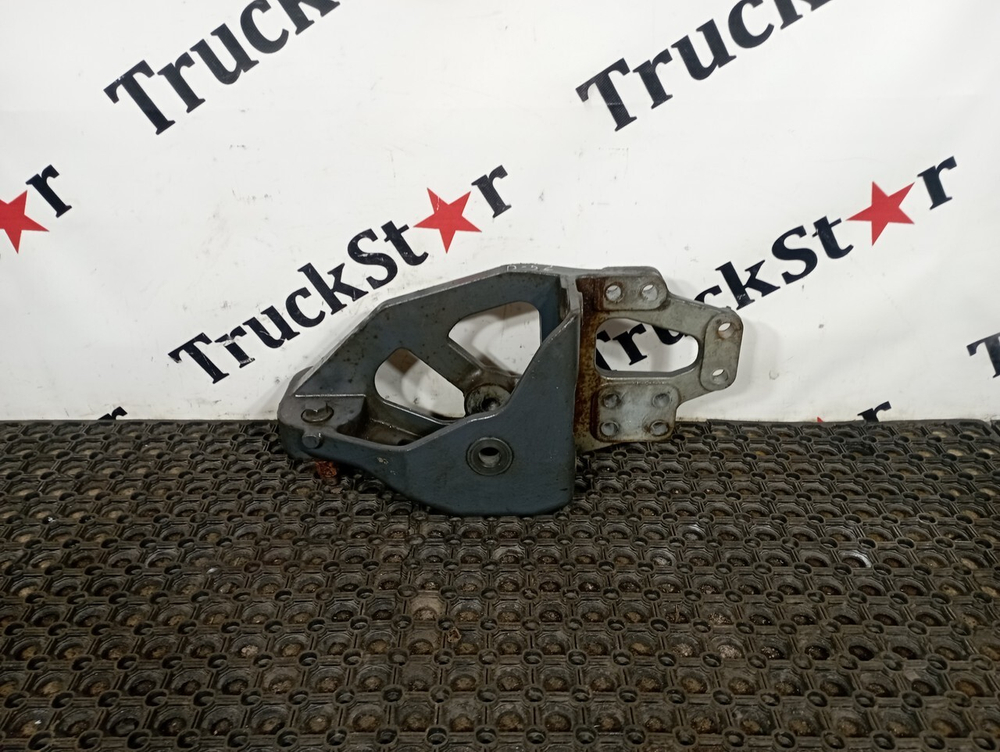 Кронштейн рессоры передней левый 2018г.