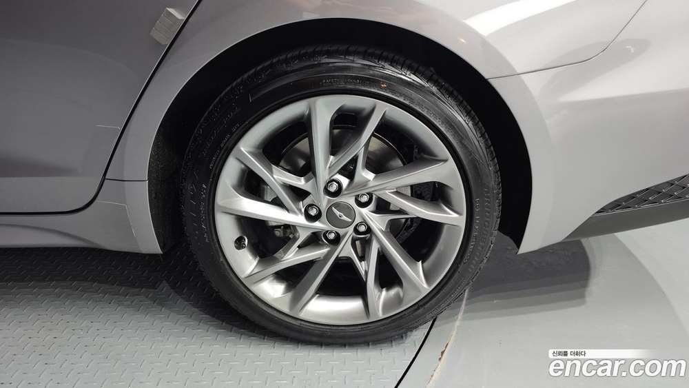 Genesis The New G70 Бензин 2.0T 4WD (08.2022)