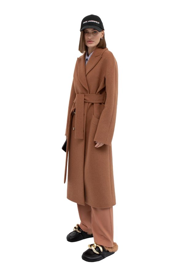 Пальто с поясом