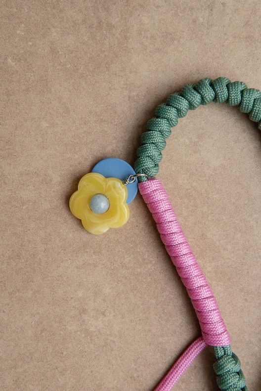 Шнурок на запястье Голубка / Bread&Roses