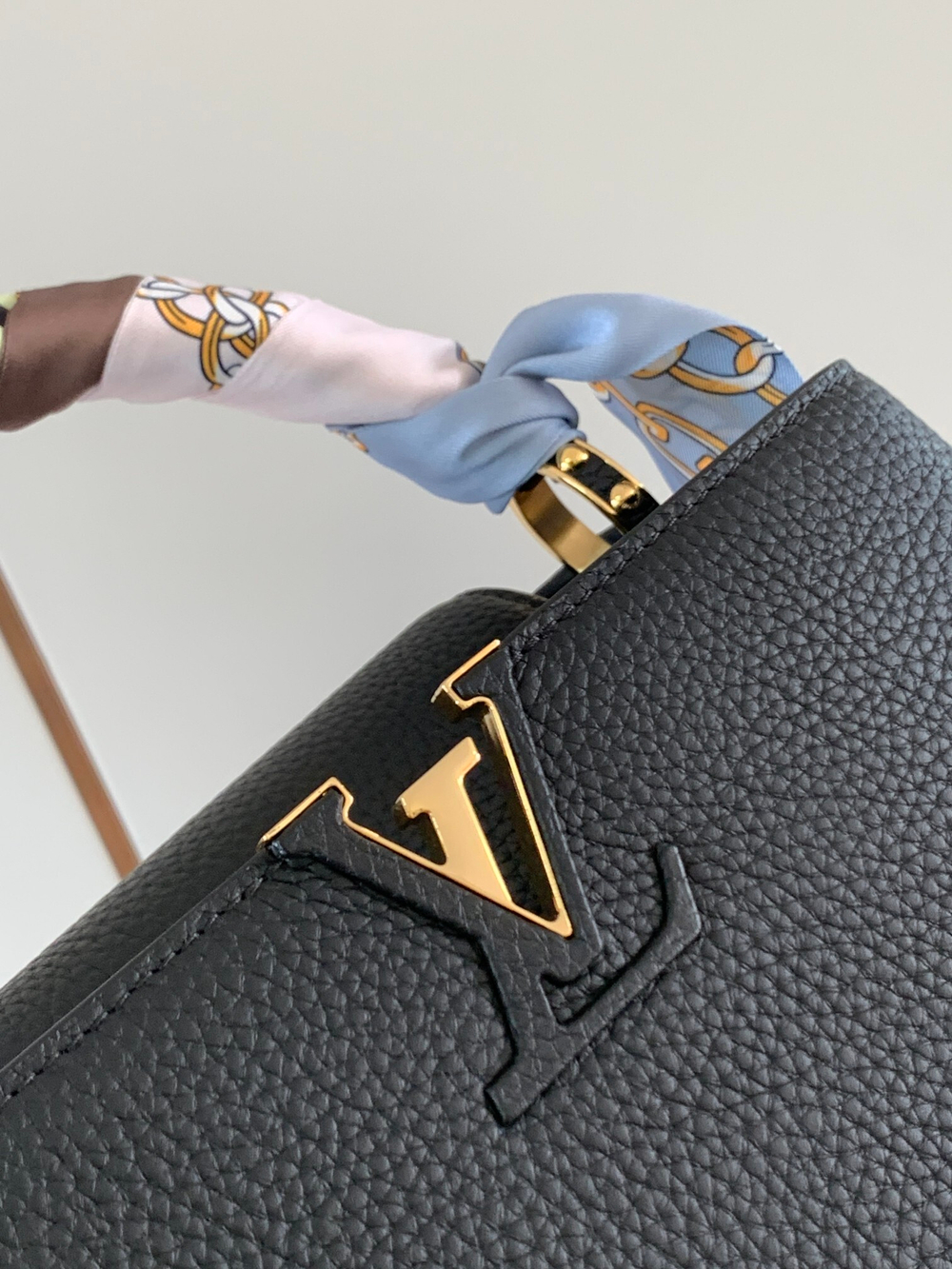 Louis Vuitton Capucines BB