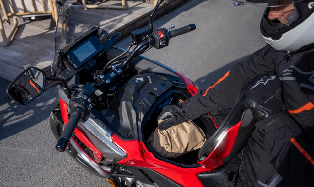 Мотоцикл Honda NC750XDS J красный