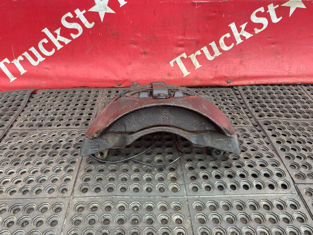 Суппорт передний правый