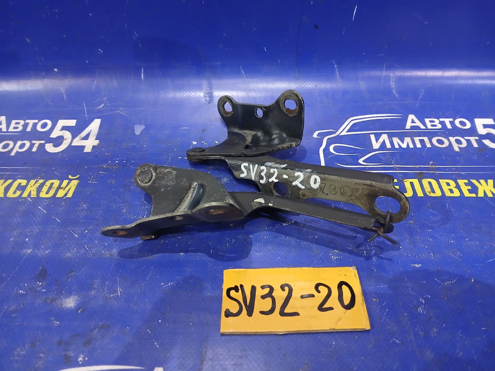 Петля капота левая TOYOTA CAMRY 1991