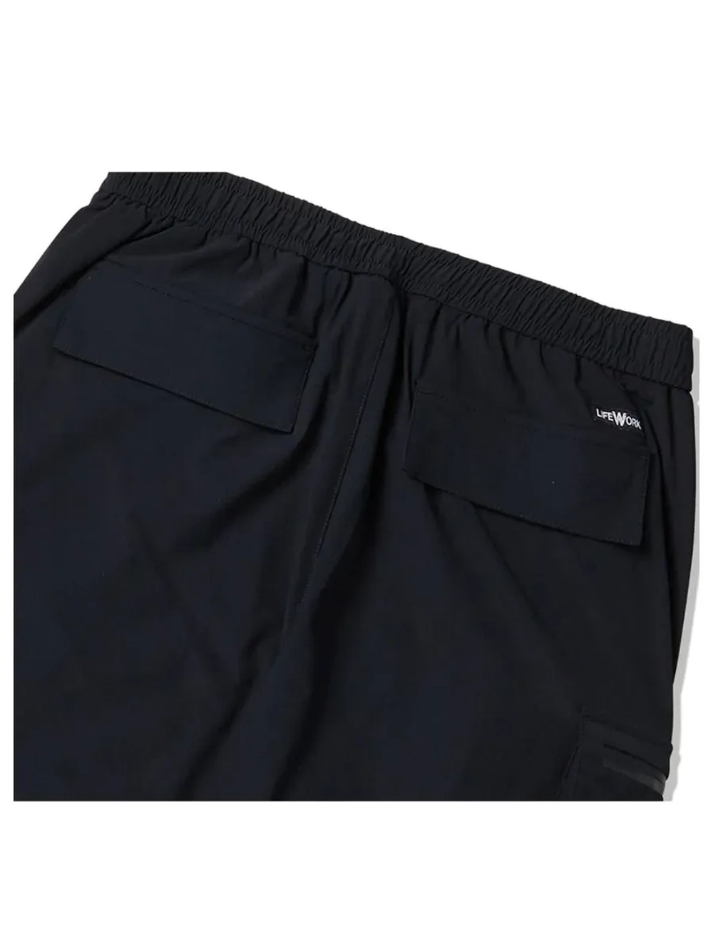 Шорты с карманами на молнии