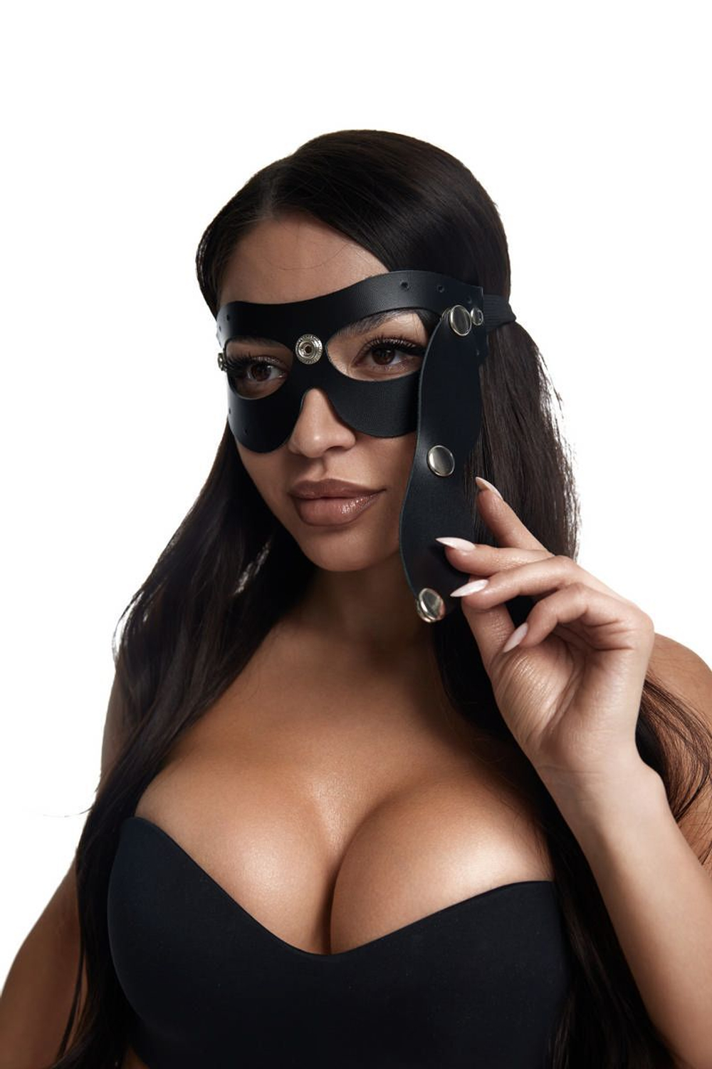 Черная кожаная маска со съёмной шторкой на кнопках