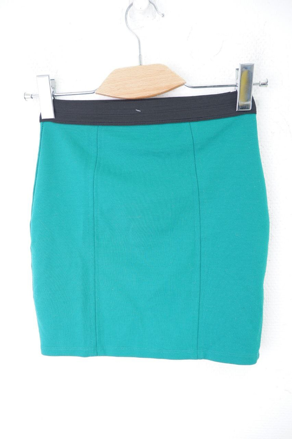 Юбка зеленая 40 размер