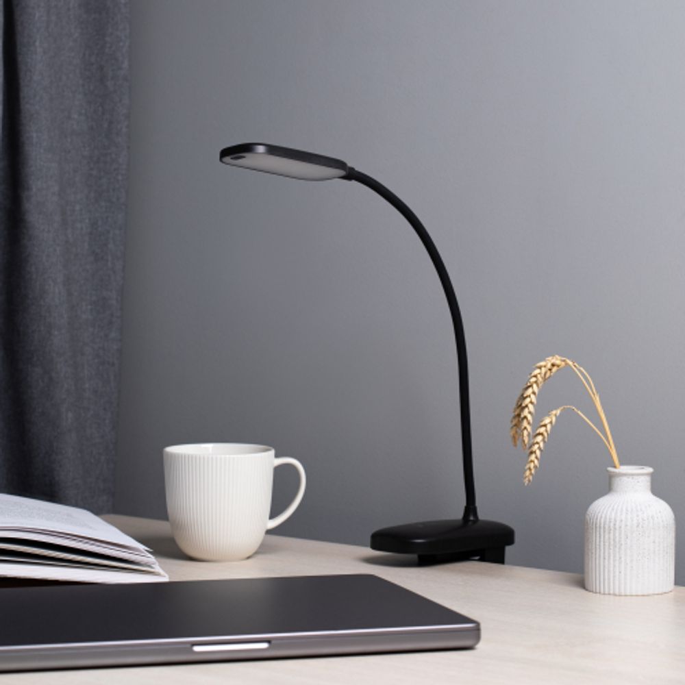 Настольный светильник ЭРА NLED-525-6W-BK светодиодный аккумуляторный на прищепке черный