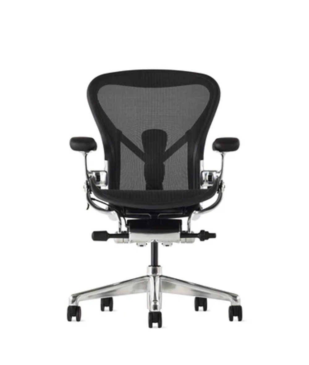 Кресло Herman Miller Aeron Black Onyx Polished Aluminium, размер A