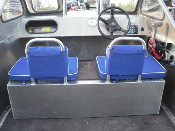 Алюминиевая моторная лодка RusBoat 45 без бака