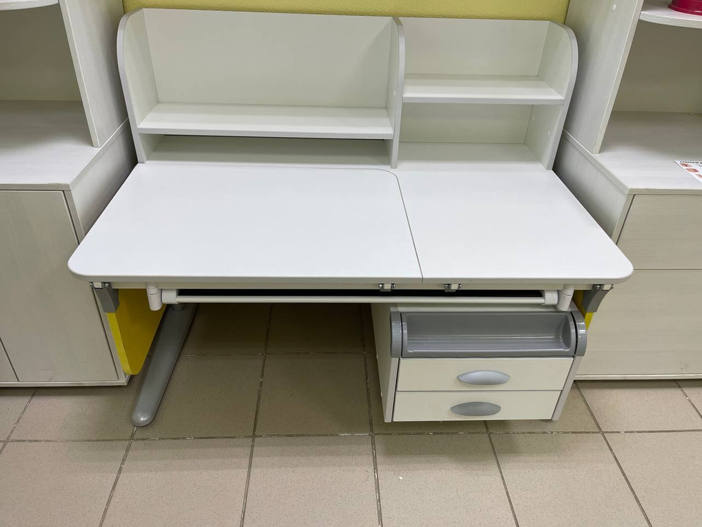 Растущая парта Дэми СУТ 63 с тумбой ТСН.05 (1150×750 мм)
