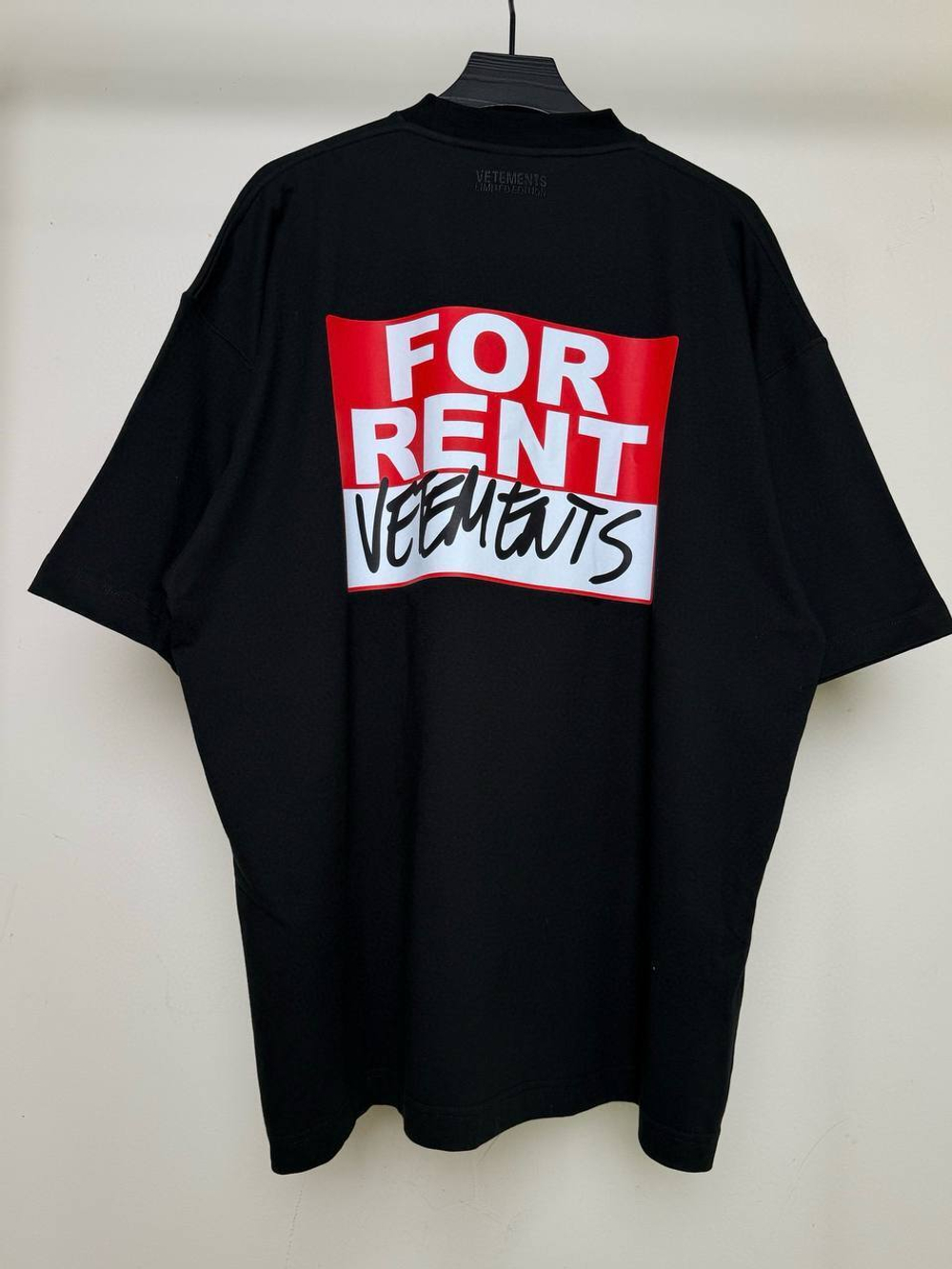 Футболка Vetements