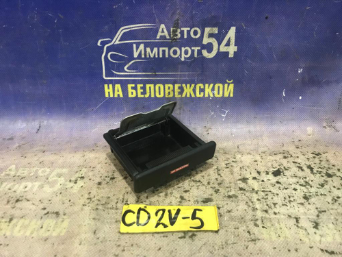 Пепельница MITSUBISHI LIBERO 2001