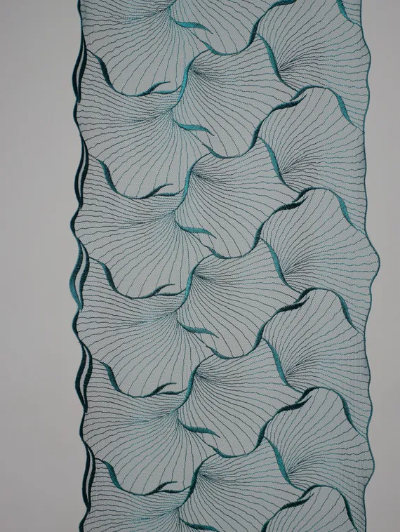 05-160 ОПТ Вышивка на неэл. сетке 24 см, сосна 1994