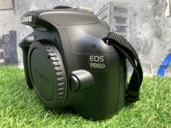 Canon 1100D kit 18-55 (75 кадров) Покупка/Продажа